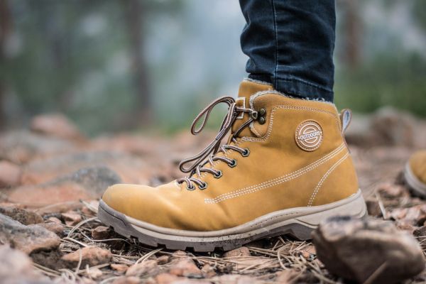 Les critères à considérer pour bien choisir ses chaussures de montagne